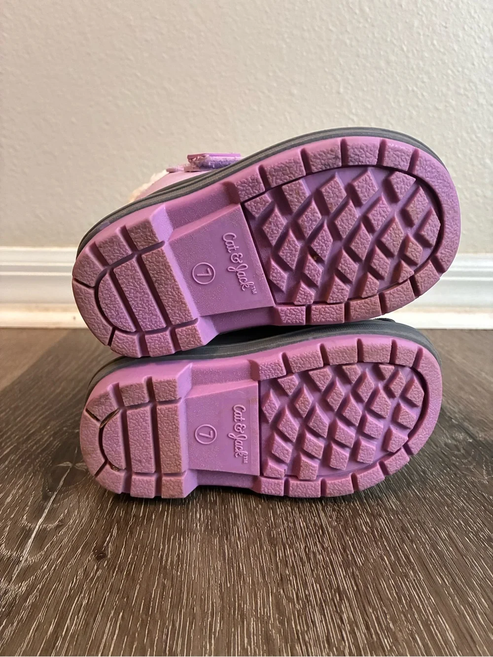 Cat & Jack Denver Faux Fur Waterproof Winter Boots SZ 7 Kids NWOT Purple Outdoor